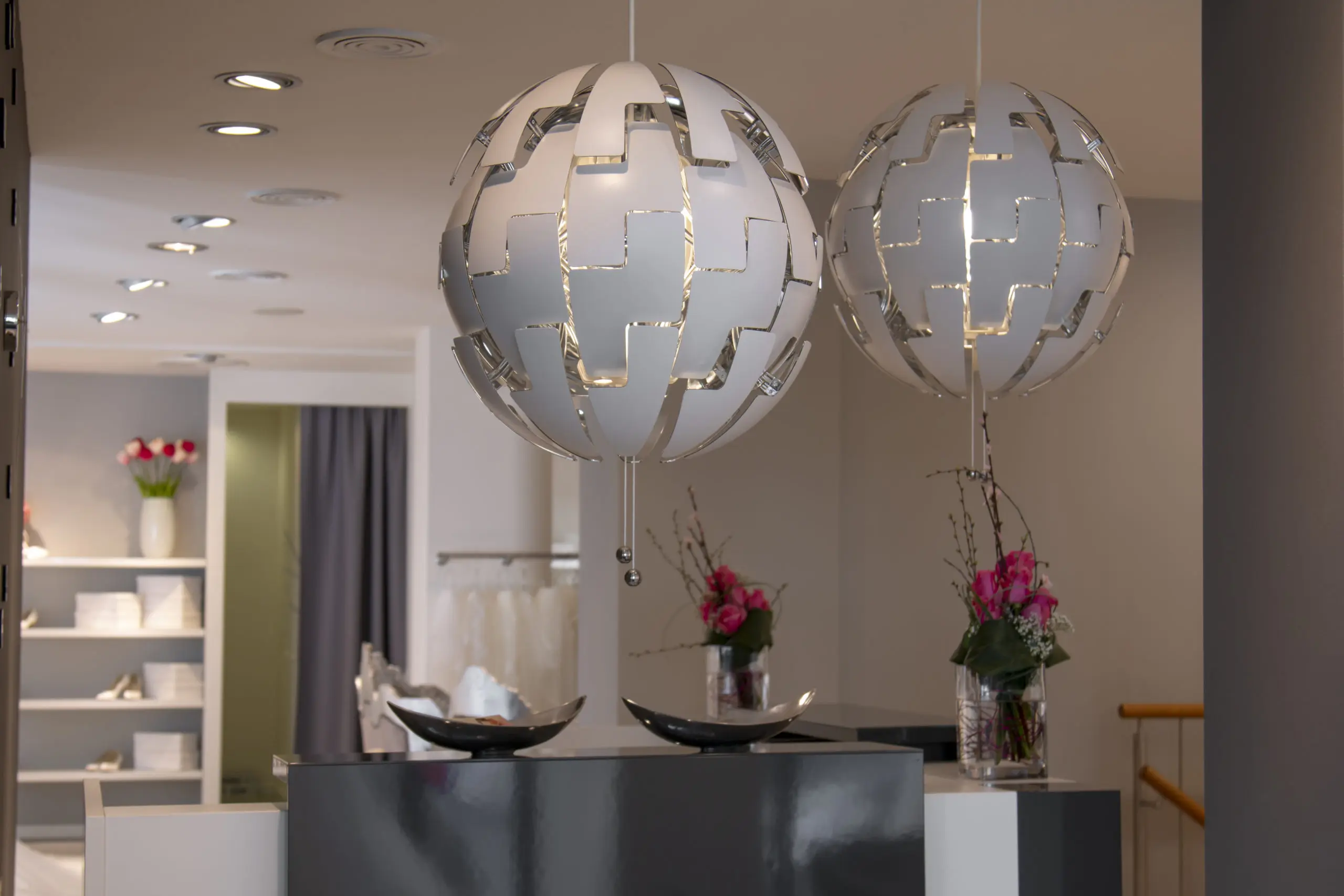 Der Innenbereich des Brautmode Eden