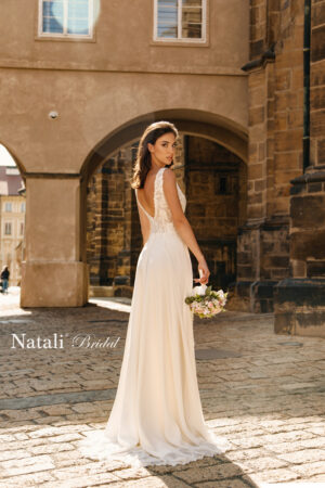 Brautkleid aus der ANA Kollektion seitlich